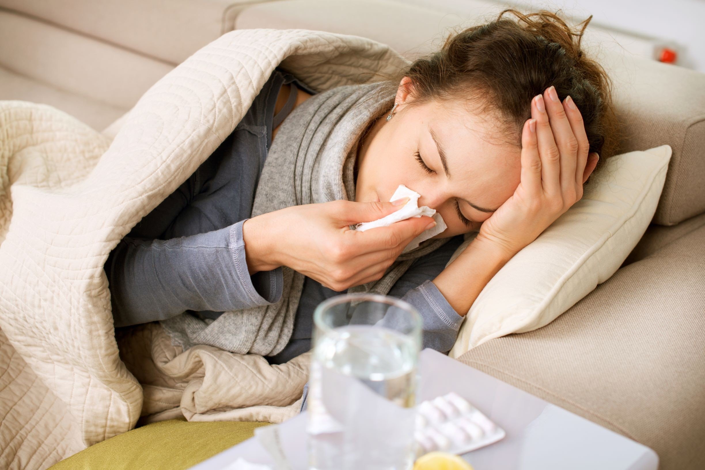 Como se distingue uma gripe, de uma constipação ou um processo catarral?